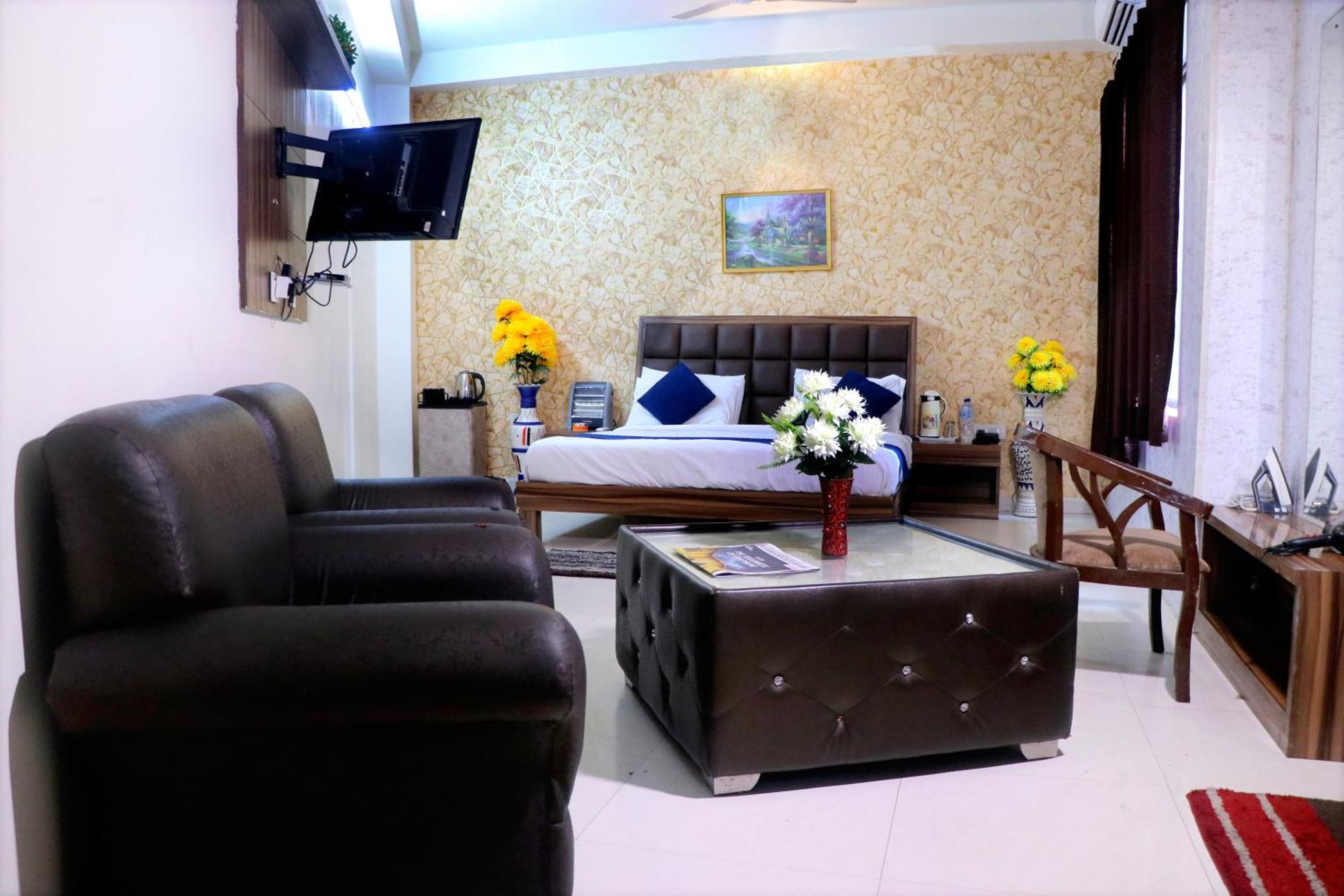 Hotel Panache Mathura Extérieur photo