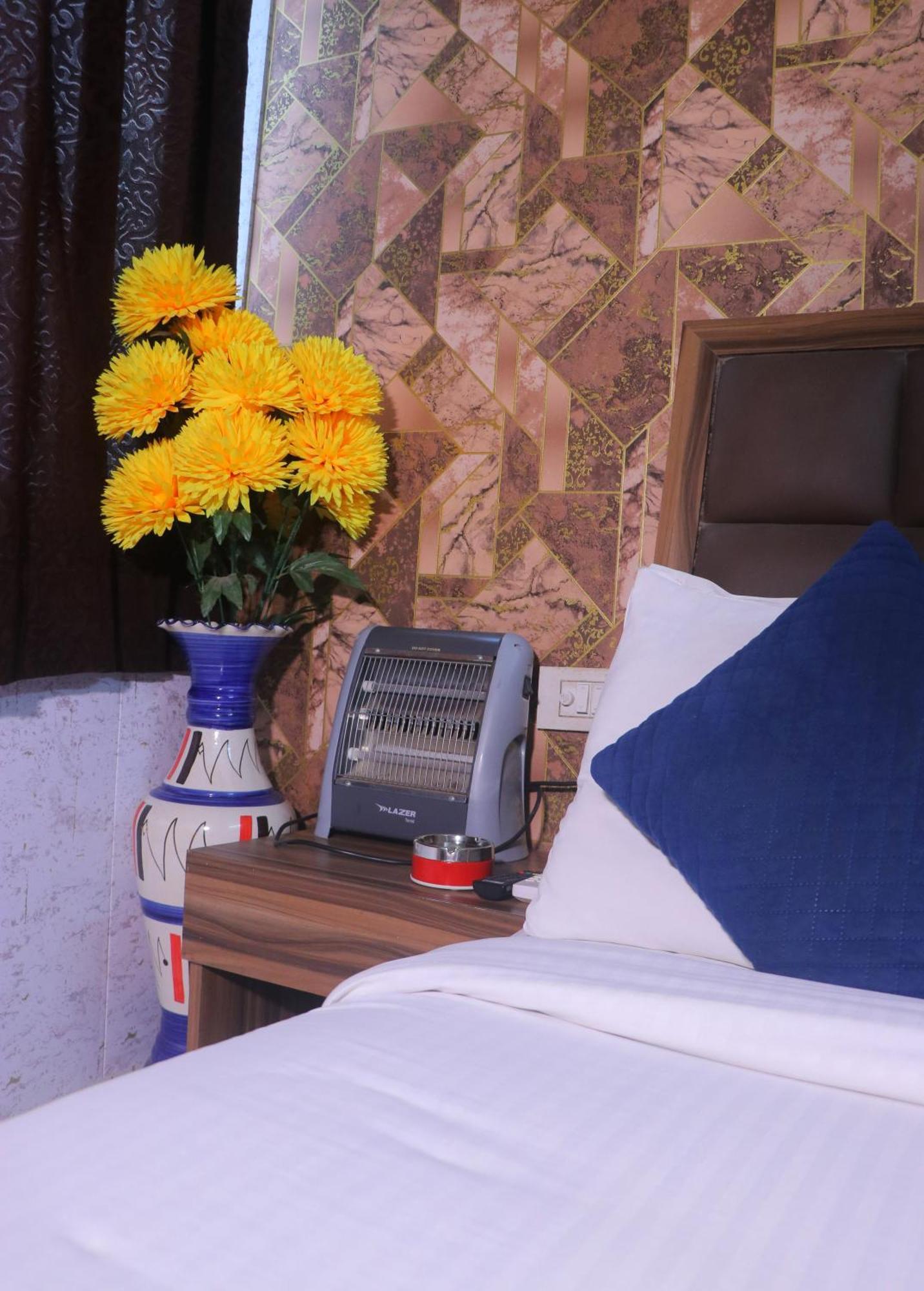Hotel Panache Mathura Extérieur photo